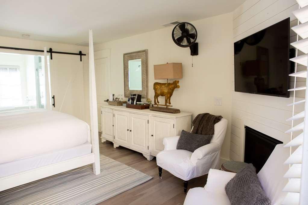 Farmhouse Inn Forestville Стая снимка
